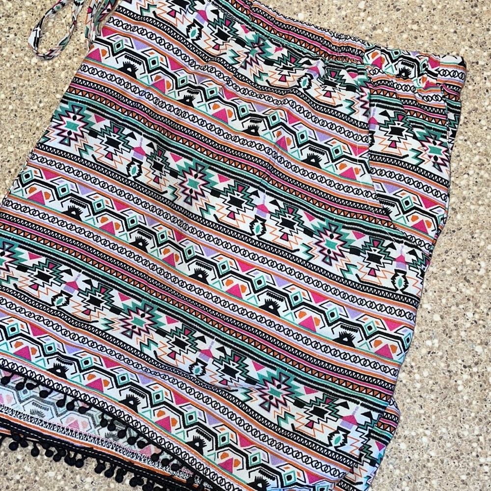 Aztec shorts - Picture 3 of 5